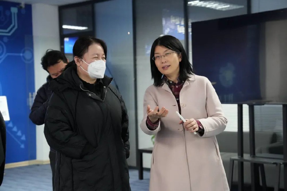 1676363349515071.jpg 640.jpg